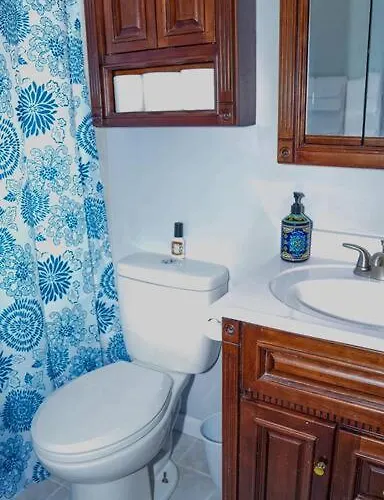 Spacious 4br Close To Airport For Work And Families