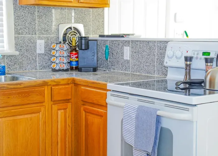Spacious 4br Close To Airport For Work And Families *