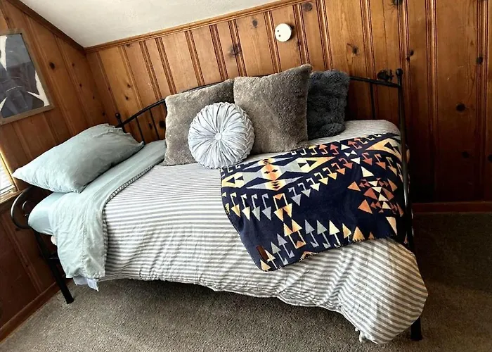Holiday home Spacious 4br Close To Airport For Work And Families *